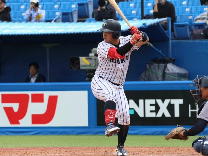 「なんであんなに足を上げて打てるの？」立教大の三冠王・山形球道は偉業バネにプロ目指す「武器は沖縄・興南高で培った観察力」「理想は近藤健介さん」＜Number Web＞ photograph by St. Paul's University Baseball Club