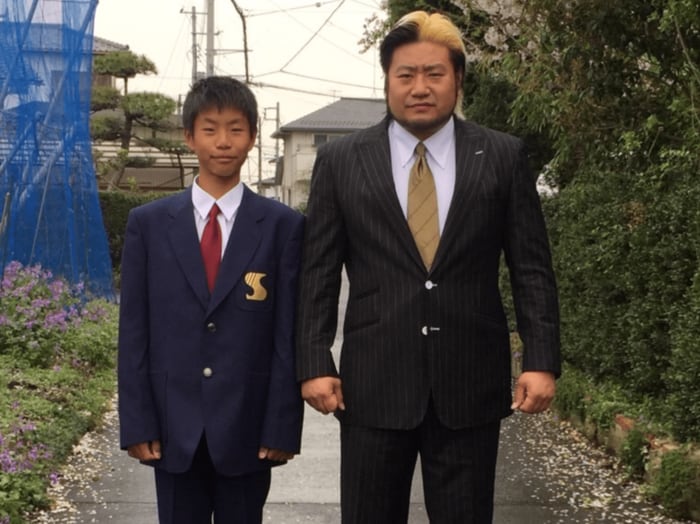 「なんで新日本プロレスに行かないの?」息子の疑問に父・諏訪魔はなんと答えた? Jリーガーになった息子に伝えたプロ魂と愛のエール<Number Web> photograph by SUWAMA FAMILY