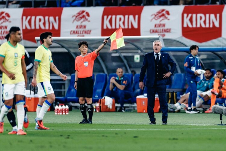 不満だ」ブラジル名将アンチェロッティが苦虫、メッシもドイツもボウ然