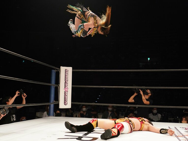 「アイドルを目指して、自己否定が止まらなくなった」 絶叫するシンデレラ、上谷沙弥はプロレスのセンターに立つ(4)