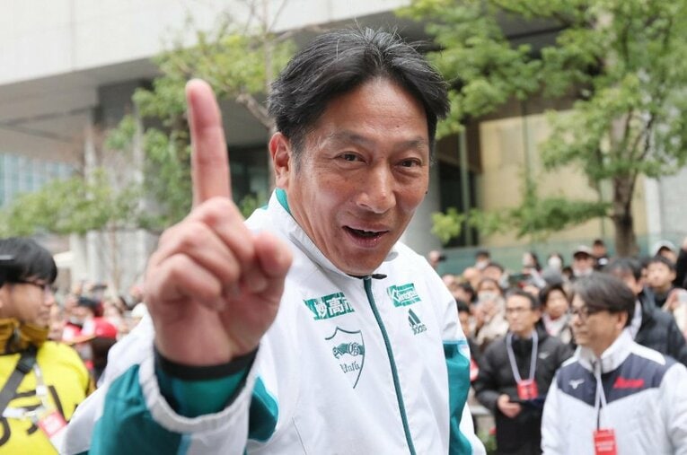 今年の箱根駅伝、2年ぶり7度目の優勝を果たした青学大・原晋監督 ／ photograph by JIJI PRESS