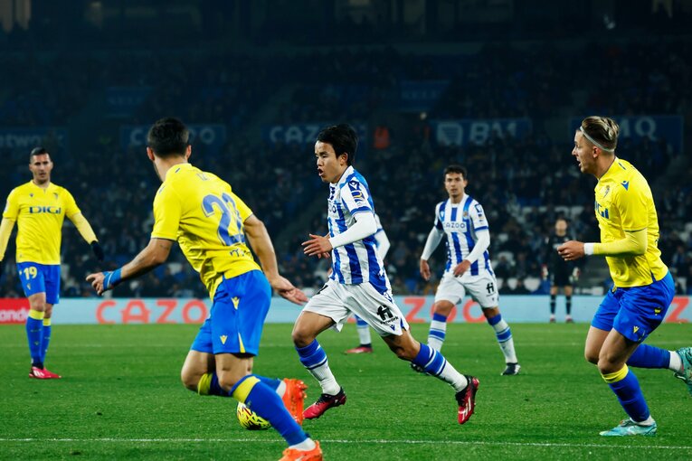 「久保建英と名手シルバの相性が抜群」な決定的瞬間…“90＋11分フル出場”を撮って感じるソシエダ監督の「クボへの高い信頼」(42)