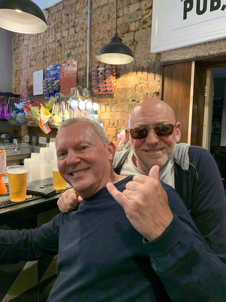 いい感じで出来上がったオジサンたちが「ミトーマ！」（2／2枚） ©Yoichi Igawa　