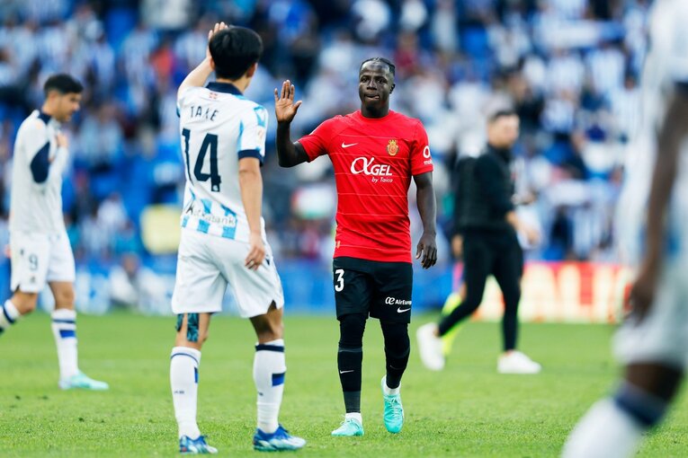 久保建英22歳“右サイド無双”はソシエダの拠り所「このゴールはタケのだ」指差し感謝のブライス…“動画に映らない”鮮烈MOMとバスクの風景(13)