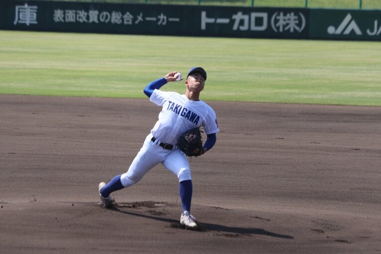 スカウトも「支配下指名濃厚」と…最速153キロ、滝川高校・新井瑛太の超豪快フォーム　©Fumi Sawai