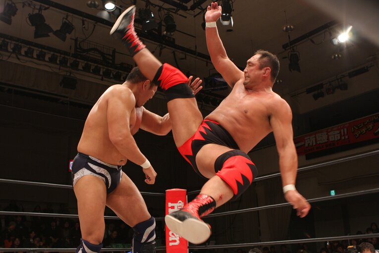 ZERO1後楽園ホール大会での大谷晋二郎（vs永田裕志／2009年撮影）　©AFLO