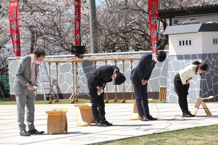 藤井聡太竜王「大変参考になったで“ござる”」初出演した《人間将棋》を現地取材… 観る将マンガ家が超楽しんで描いてみた(43)