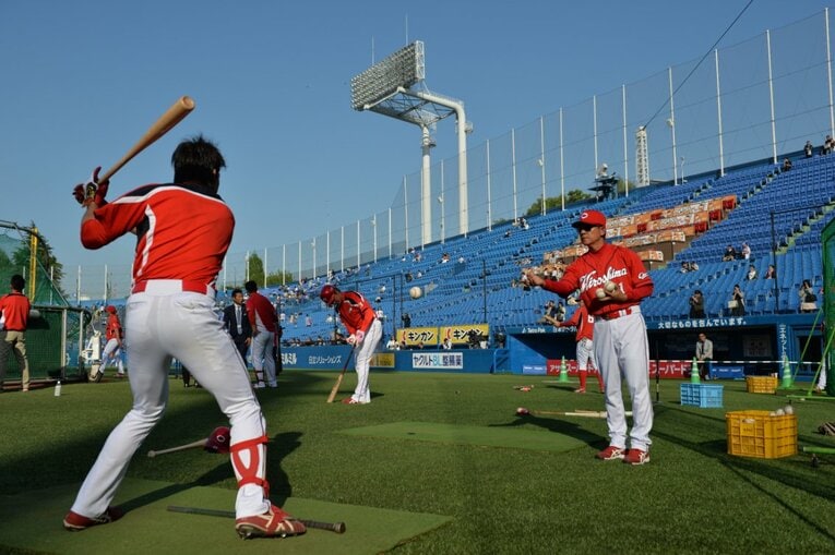 新井コーチの広島時代　©Sports Graphic Number