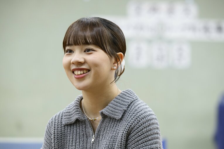 青学大3年生で、Tリーグでもプレーするカットマン・小林りんご【スワイプするとそのほかの写真もご覧になれます】　©Hirofumi Kamaya