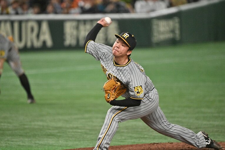 阪神・村上は後半戦も阪神投手陣を支えられるか　©Hideki Sugiyama