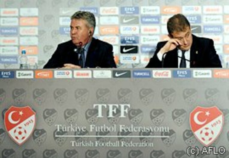 今年3月、トルコ代表監督に就任することを発表。9月のユーロ2012予選から采配を振るう