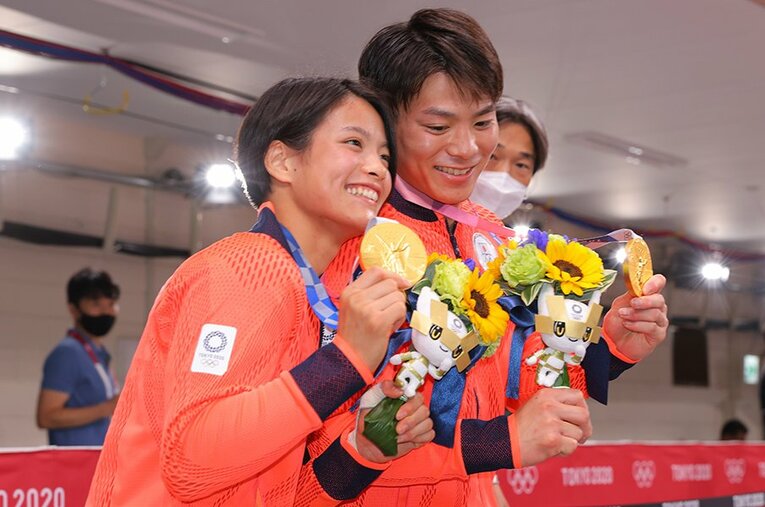 阿部一二三と阿部詩は同日に兄妹で金メダルという快挙を成し遂げた。この日に至るまで支え合ってきたふたりには物語がある ／ photograph by Ryosuke Menju／JMPA