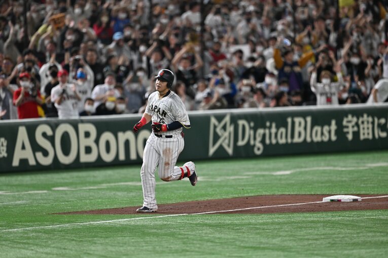 岡本の値千金の3ラン　©Naoya Sanuki