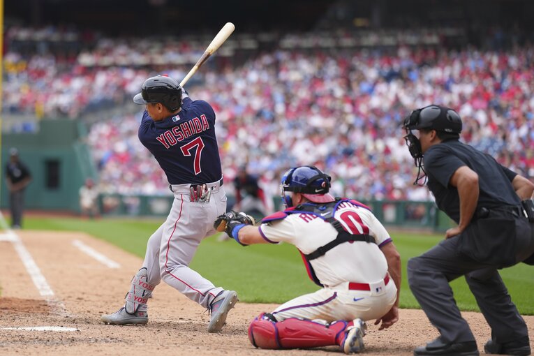 MLBの舞台でも高い打撃技術が光る吉田正尚　©️Getty Images
