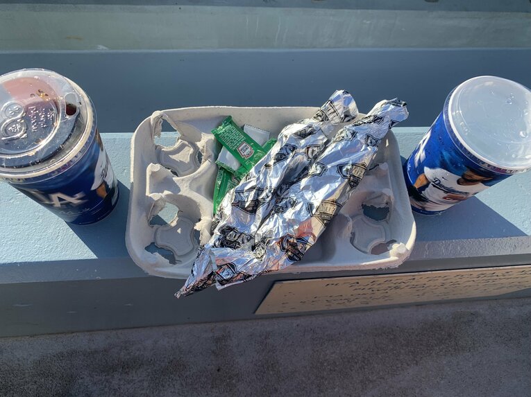 【ドジャースタジアム】ホットドッグは小さくてあっさり食べられる