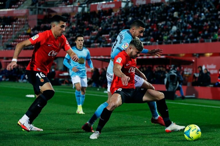 久保建英はなぜ“前節決勝点”なのに途中出場、ボールが回ってこなかったか… “試合展開と悪天候の不運”とは〈撮影者の視点〉(16)