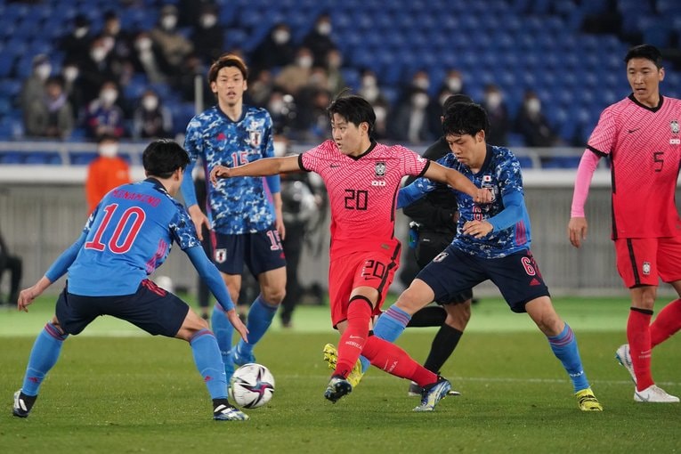 イ・ガンインのゼロトップに対して、日本は冷静に対応した©Etsuo Hara/Getty Images