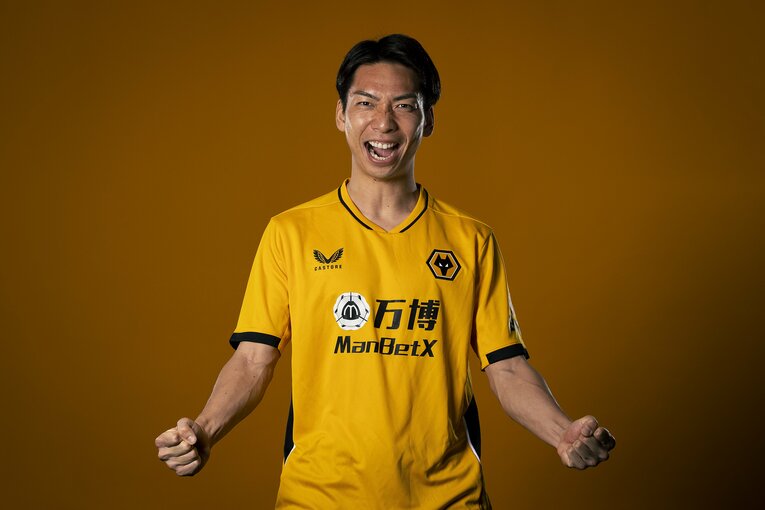 日本国内でも驚きをもって伝えられたウルブス加入。スイスリーグでの活躍が認められた　©︎Wolves via Getty Images