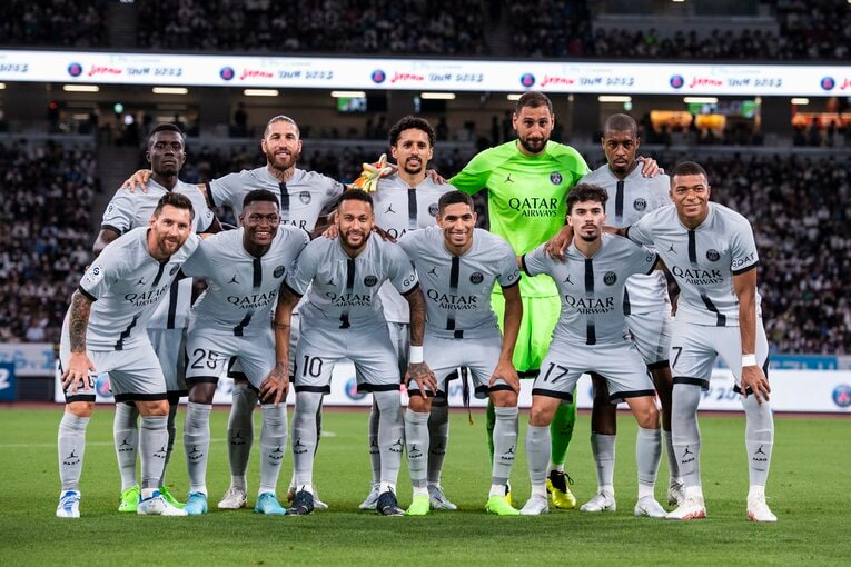 世界的スターの競演をひと目見ようと、国立競技場には6万人を超える大観衆が詰めかけた　©Asami Enomoto