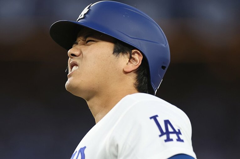 大谷翔平はメジャー屈指の強打者の宿命で、死球とも隣り合わせである ／ photograph by Sean M.Haffey/Getty Images