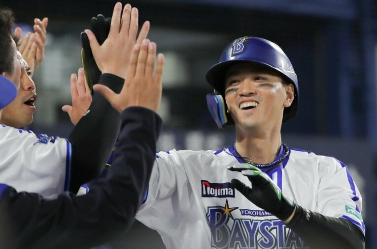 今季、打率3割を大きく上回り、主軸といえる働きを見せる関根。覚醒した感があるが、本人に話を聞くと… ／ photograph by JIJI PRESS