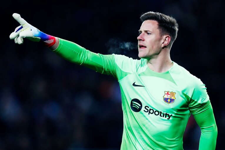 「クボのことは知ってるよ」バルササポに久保建英が笑顔で… 放送なしが惜しい「名手ブスケッツが声を荒げた」鮮烈プレー〈現地撮影〉(14)