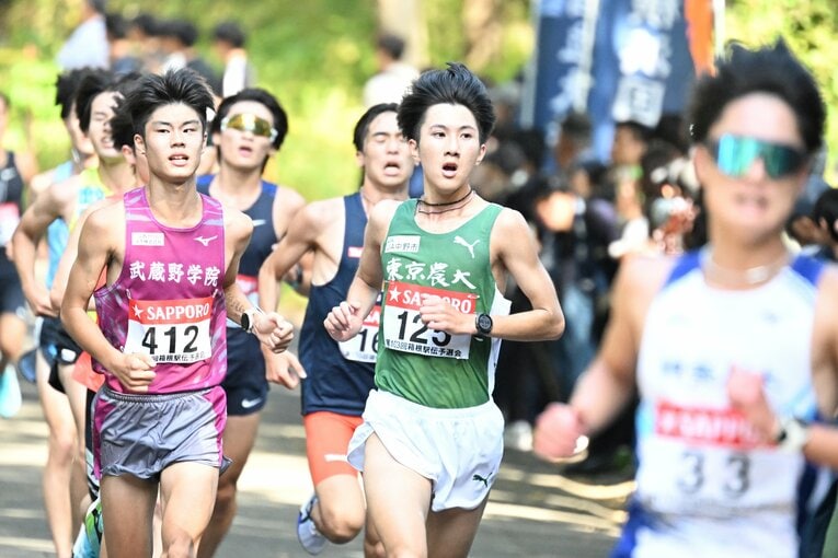 2026年、箱根駅伝予選会で力走する東農大・森本守勇（2年）　©Keiji Ishikawa