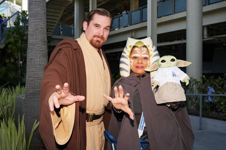 スター・ウォーズのコスプレをしたカリフォルニア在住の2人 ©︎Shizuka Minami