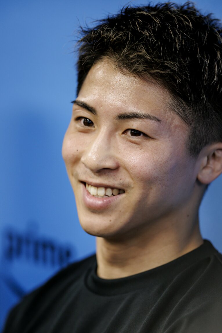 取材に応じる井上尚弥　©Kiichi Matsumoto