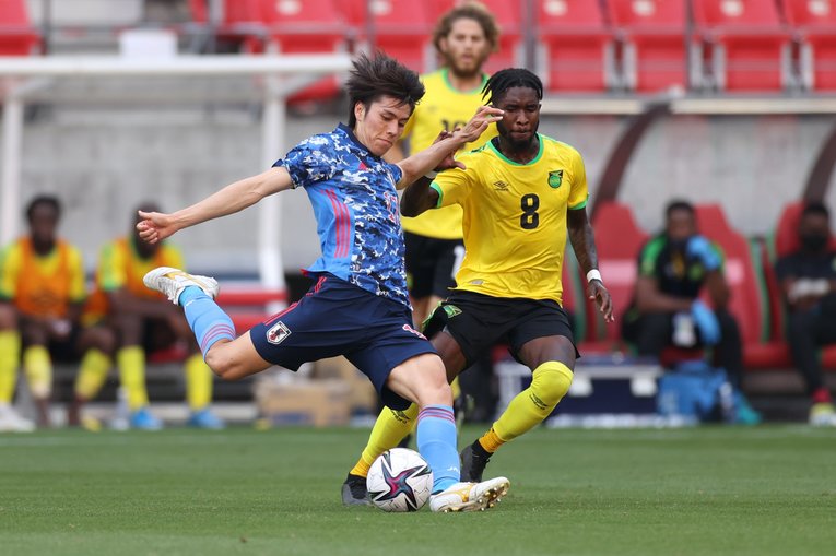 田中碧も多様な能力を高次元で兼ねそなえた現代型MFと言えるだろう©Masashi Hara