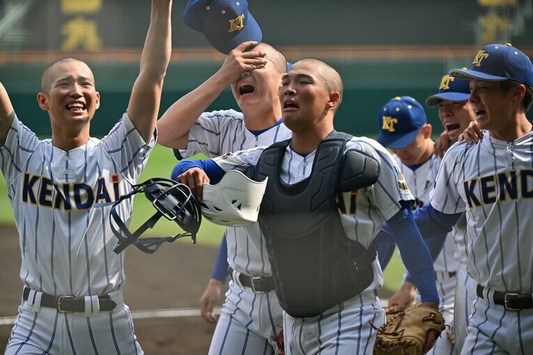 チームの大黒柱だった箱山は昨年の「高校生No.1捕手」の呼び声も高くドラフトの有力候補だったが、まさかの指名漏れの憂き目に。卒業後は社会人野球のトヨタ自動車へ　©Hideki Sugiyama