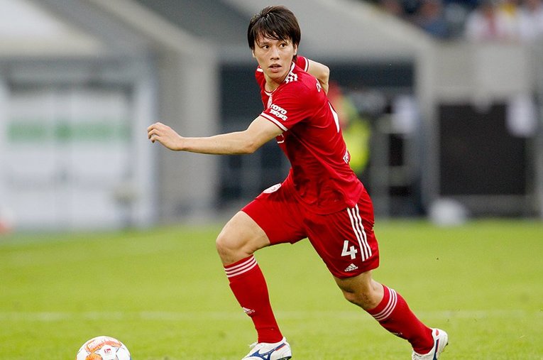 新天地デュッセルドルフでポジションを掴んでいるMF田中碧。28日にはW杯アジア最終予選に臨む日本代表に招集された ／ photograph by Getty Images