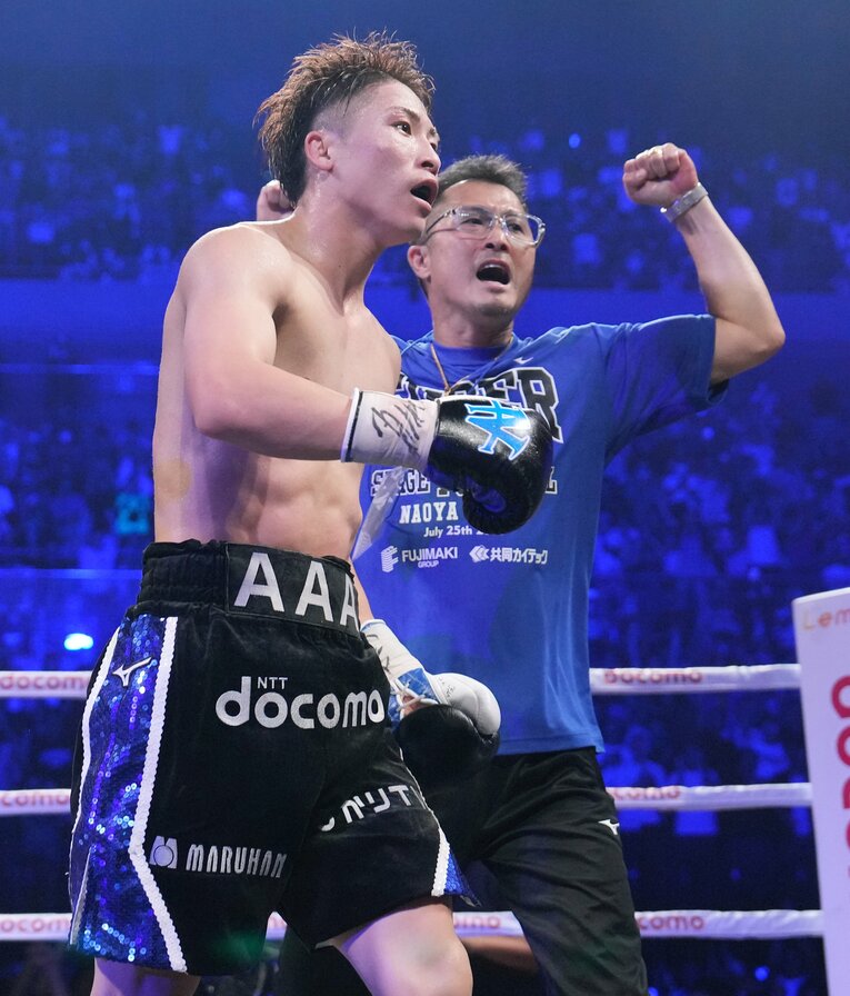 興奮冷めやらぬ様子の井上尚弥　©Naoki Fukuda