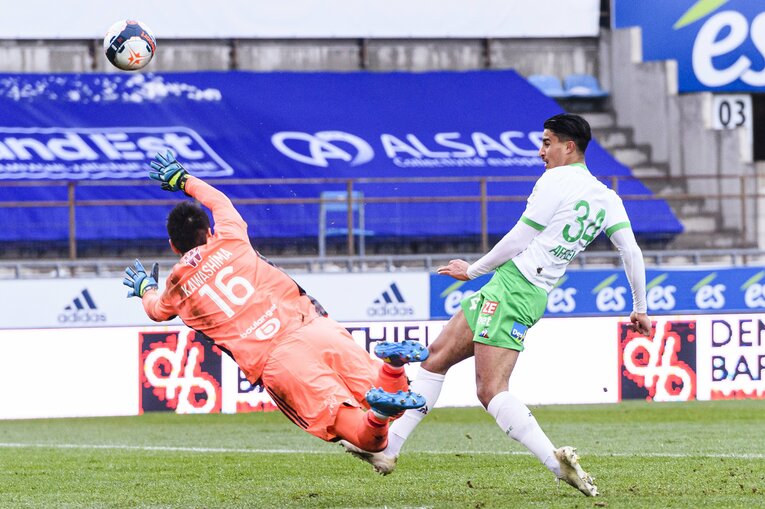 2021年2月のリーグ戦に出場した川島　©Getty Images