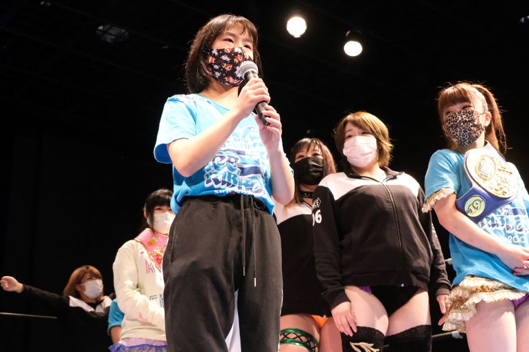 デビュー戦を迎えた12歳のキッズレスラー・咲蘭