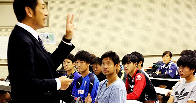 平山相太33歳、大学生になる。満身創痍での引退と指導者への夢。（3／4