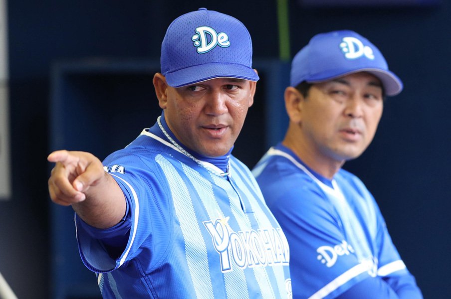 DeNA、初CSこそ挑戦者の立場で!中畑氏が推奨する“イケイケ戦略”。<Number Web> photograph by NIKKAN SPORTS