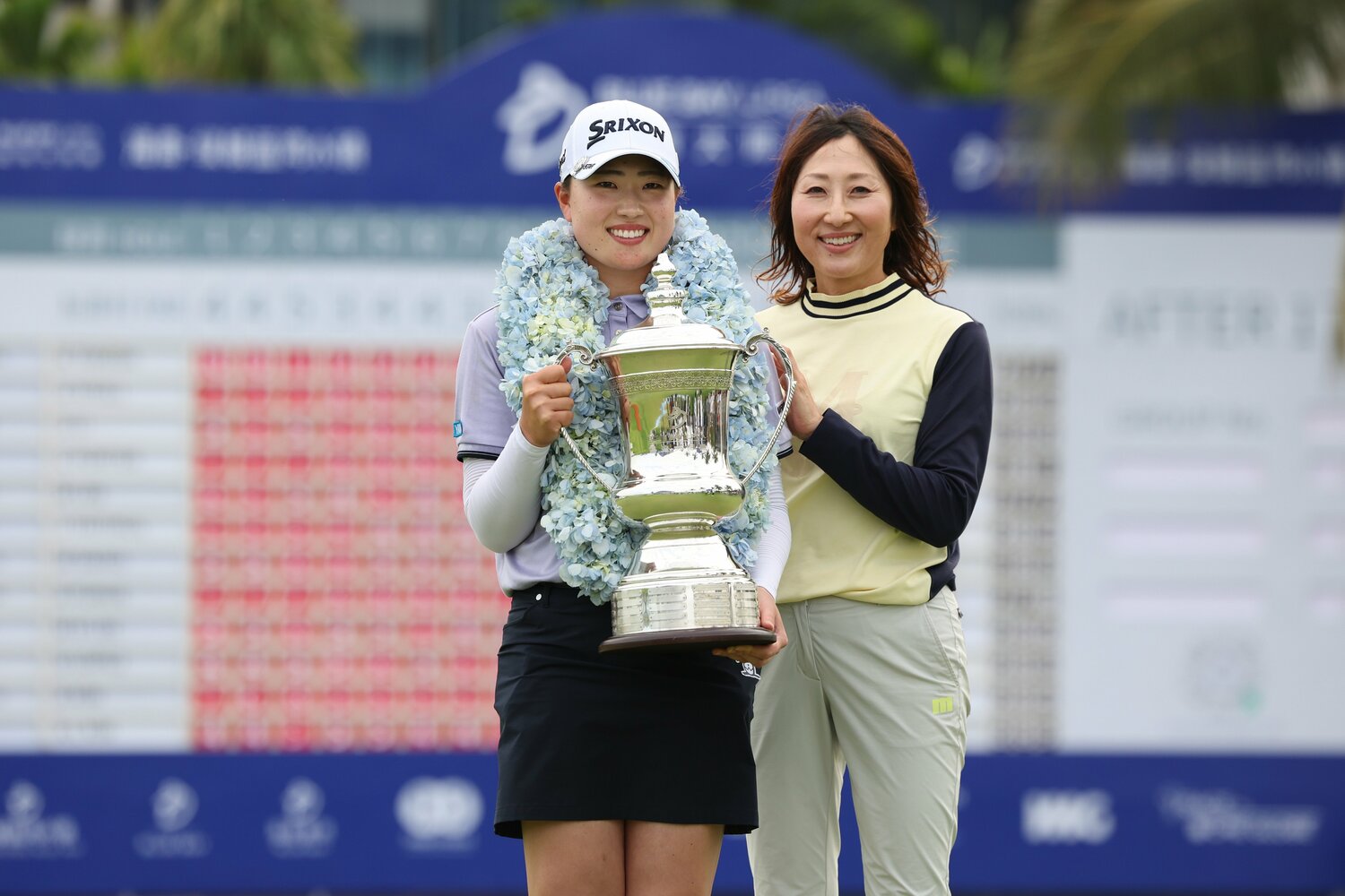 姪っ子の勝利を見届けた平瀬真由美（右）©︎Getty Images