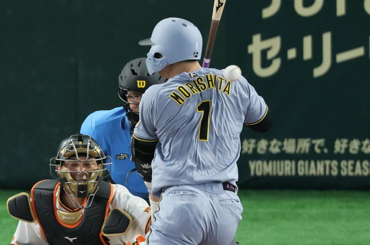今季、両リーグ最多の20個の死球を受けた阪神の森下 ©Sankei Shimbun