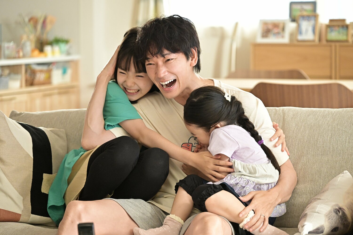 天才子役と呼び声高い稲垣来泉が主人公の長女役で出演している ©TBS©TBS