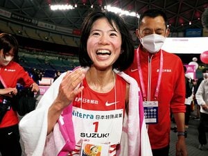 「自分の可能性を信じて挑戦したい」女子マラソン・鈴木亜由子は30歳を超えて“覚醒”したのか？ パリ五輪へ“熾烈な代表争い”のゆくえは