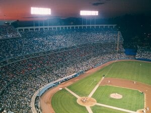日本での安定した地位を捨て、自分の力を試す道を選んだ無口な若者が、アメリカ野球の救世主になった（写真はイメージ）