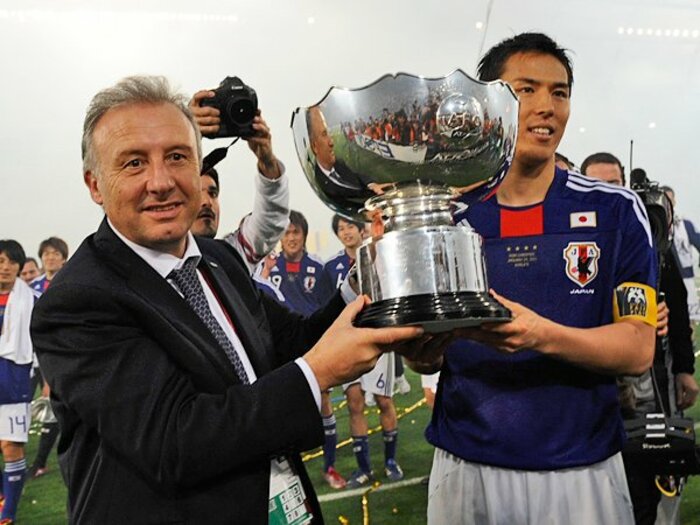 ザックが次に目論む新たな策とは？4-2-3-1以外の可能性を探る。＜Number Web＞ photograph by Takuya Sugiyama