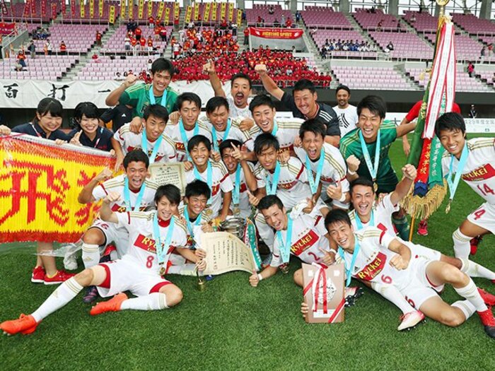 流経柏と日大藤沢はなぜ走れたか。酷暑のIHを勝ち抜いた2校の共通点。＜Number Web＞ photograph by Kyodo News