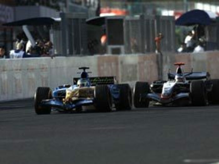 比類なき“追撃戦”若き2人が鈴鹿で輝いた。＜Number Web＞ photograph by Hiroshi Kaneko