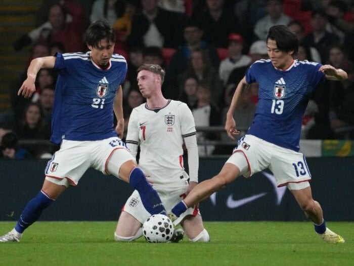 聖地ウェンブリー「今日はもう勝てない…」イングランドサポーターが帰宅して空席だらけに…カメラマンが現地で見た日本代表“歴史的初勝利”のウラ側＜Number Web＞ photograph by Masashi Hara