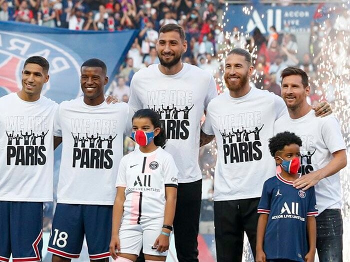 総資産1兆円超のアブラモビッチと王者チェルシー、「約350億円軍団」のマンU、メッシら根こそぎ獲得PSG… CLは“新自由主義の頂上バトル”＜Number Web＞ photograph by Getty Images