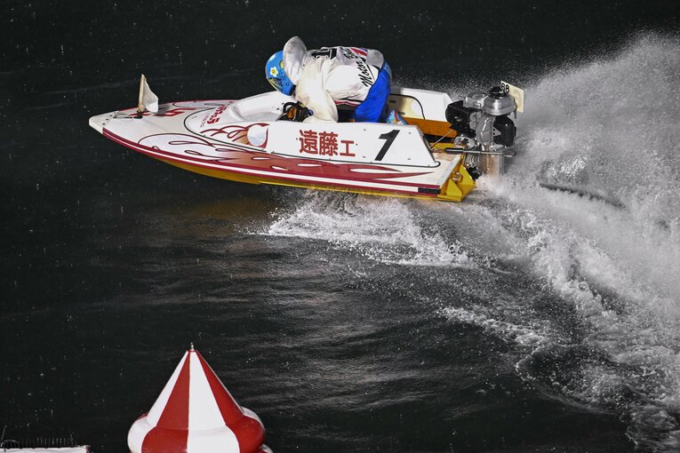 「圧倒的に男子が強い」ボートレース界で遠藤エミ“女子初のSG制覇”はどれほどの偉業なのか？ 現役記者「運だけでは100％勝てない」(74)