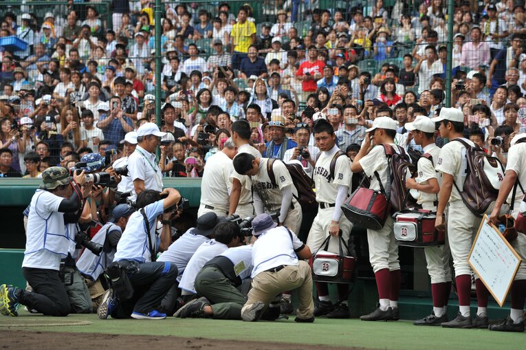 2015年夏の甲子園準決勝。仙台育英が、1年生清宮を擁する早稲田実業を下した　©BUNGEISHUNJU