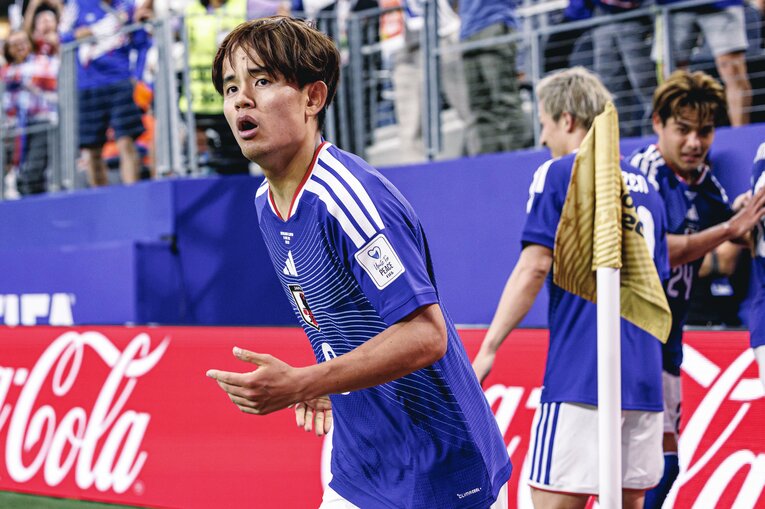 テレビに映らない日本代表vsオランダ撮影写真。久保が負傷した一部始終（写真は右に続きます）　©Kiichi Matsumoto/JMPA